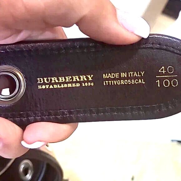 BURBERRY LEATHER BELT 100/40 with ORIGNAL BOX & DUST BAG - Picture 4 of 16